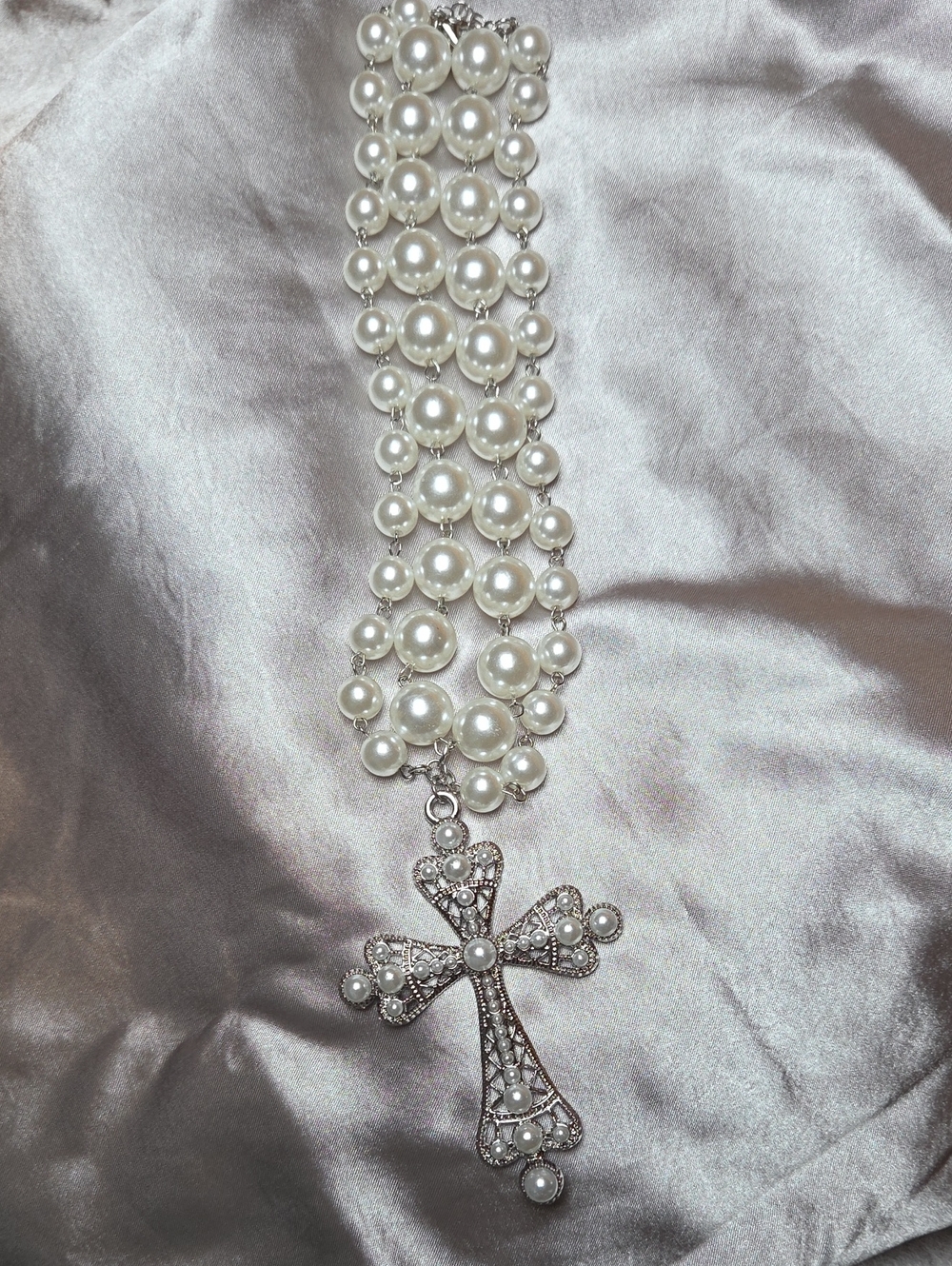 Pearl Cross Pendant Layered Necklace - White - Picture 3 of 3